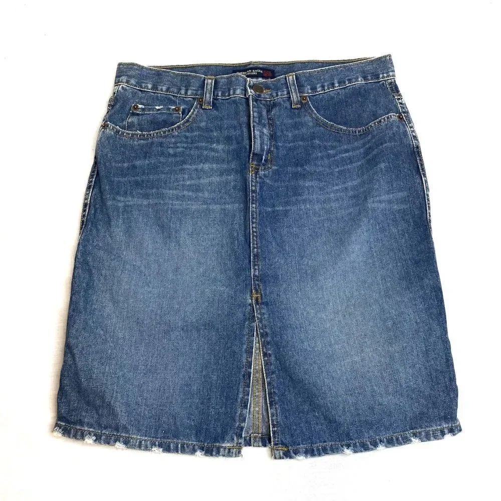 American Eagle knee length denim skirt size 6